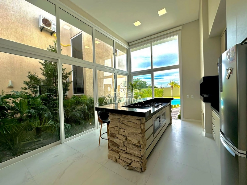 Residência térrea estilo contemporâneo no condomínio Riviera Xangri la: 11ª foto da galeria de imagens do imóvel