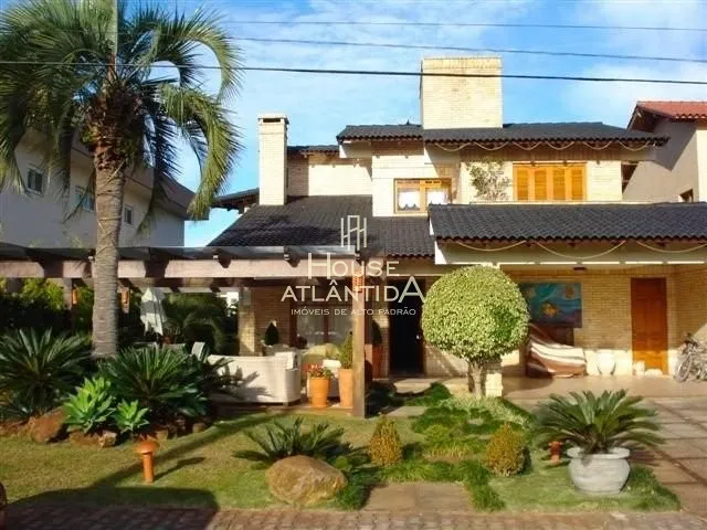 Excelente sobrado à venda no condomínio Atlântida Lagos Park: 1ª foto da galeria de imagens do imóvel