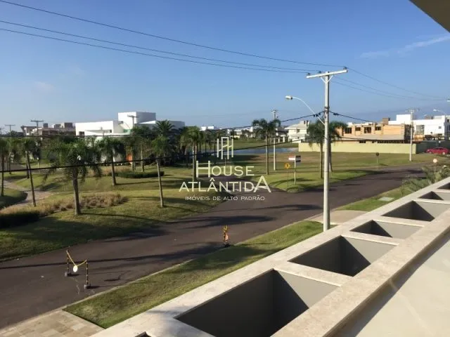 Belíssimo Sobrado a beira lago no Condominio Enseada Lagos Xangri-la: 28ª foto da galeria de imagens do imóvel