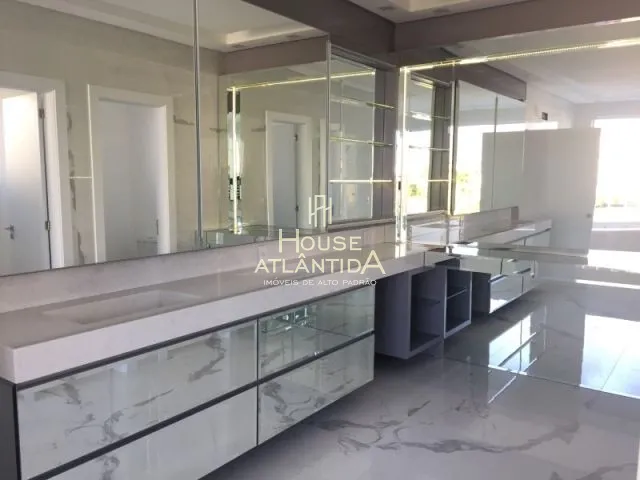 Belíssimo Sobrado a beira lago no Condominio Enseada Lagos Xangri-la: 31ª foto da galeria de imagens do imóvel