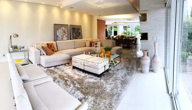Excelente Sobrado muito bem mobiliado e decorado composto por 5 suítes: 4ª foto da galeria de imagens do imóvel