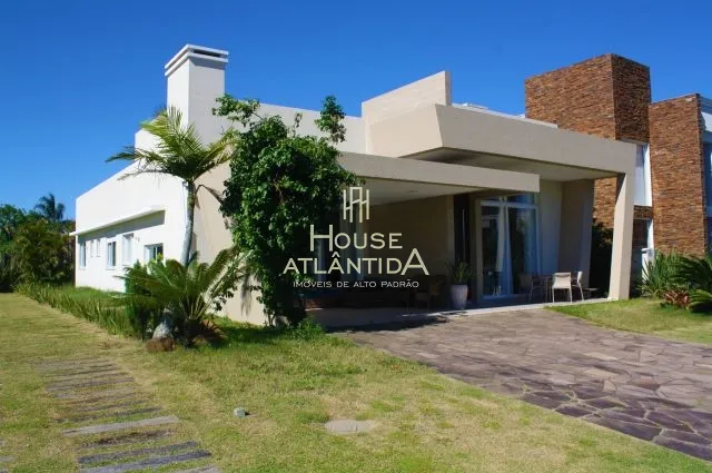 Linda casa totalmente mobiliada e decorada no condomínio Villagio: 2ª foto da galeria de imagens do imóvel