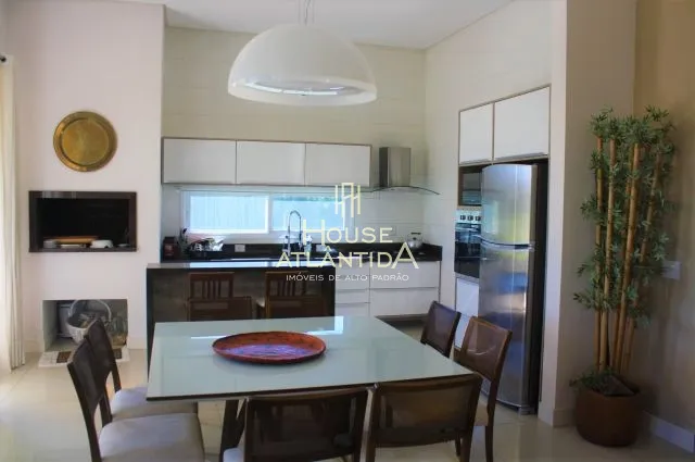 Linda casa totalmente mobiliada e decorada no condomínio Villagio: 5ª foto da galeria de imagens do imóvel