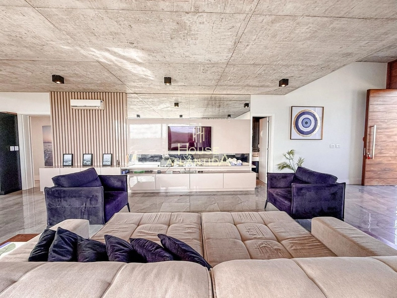 Casa térrea de esquina a venda no Condomínio Riviera, na beira de lago: 4ª foto da galeria de imagens do imóvel