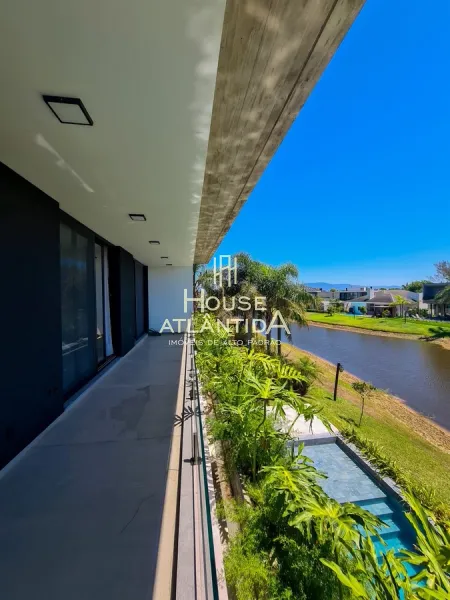 Sobrado na beira do lago, composto por 05 suítes, living amplo: 73ª foto da galeria de imagens do imóvel