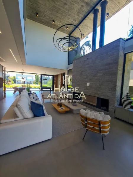Sobrado na beira do lago, composto por 05 suítes, living amplo: 9ª foto da galeria de imagens do imóvel