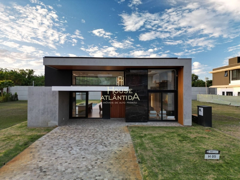 Excelente casa no condomínio Sense, composta por 4 suítes: 2ª foto da galeria de imagens do imóvel