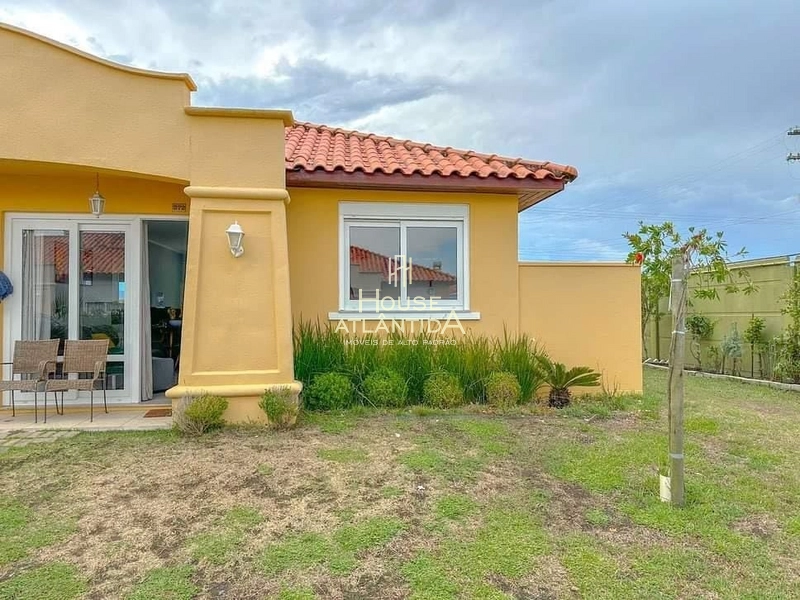 Casa no Condomínio Casa Hermosa com dois dormitórios: 2ª foto da galeria de imagens do imóvel