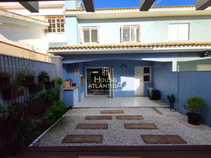 Duplex diferenciado à venda no centro de Xangri-lá, com 3 dormitórios: 1ª foto da galeria de imagens do imóvel