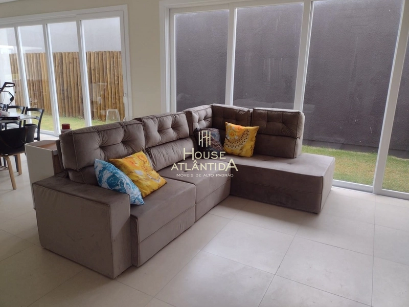 Casa térrea nova, beira lago, a venda no Condomínio Riviera em Xangri-: 15ª foto da galeria de imagens do imóvel