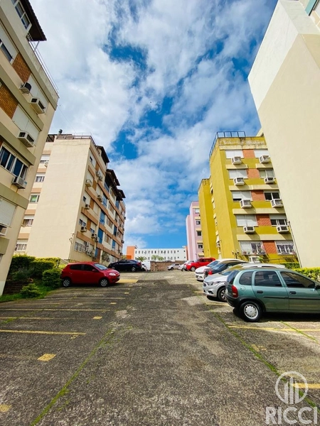 APARTAMENTO 3 DORMITÓRIOS COM BOX ZONA SUL EM POA: 5ª foto da galeria de imagens do imóvel