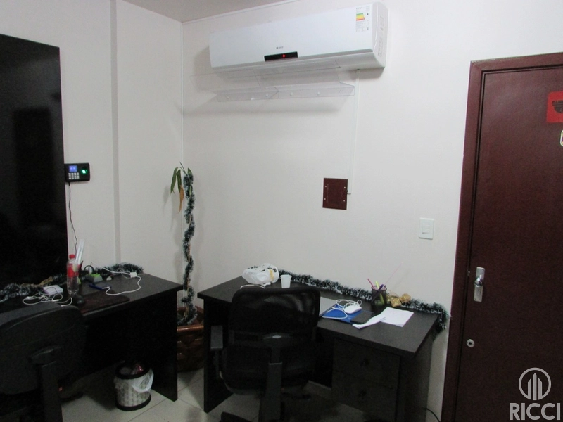 SALA AERIA NO CENTRO: 6ª foto da galeria de imagens do imóvel