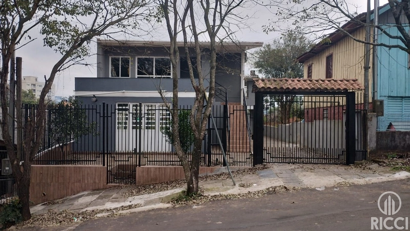 CASA 3 MORADIAS COM SALA COMERCIAL LUCAS ARAÚJO: 1ª foto da galeria de imagens do imóvel