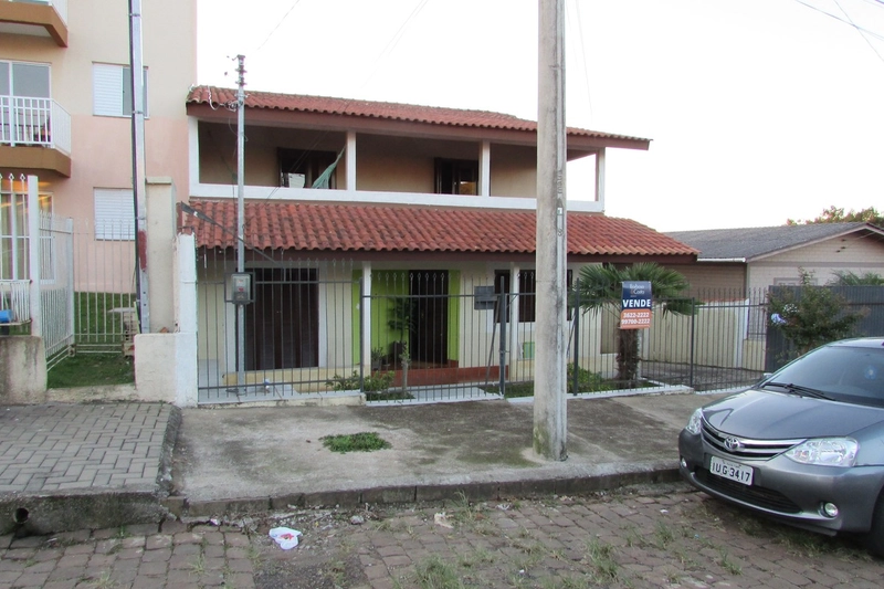CASA DE 2 PAVIMENTOS NA PETRÓPOLIS: 1ª foto da galeria de imagens do imóvel