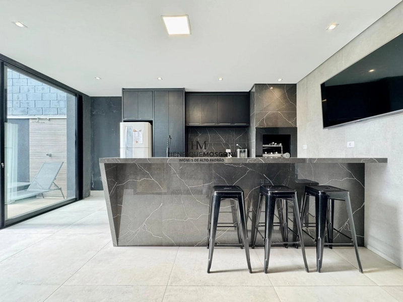 Maravilhoso sobrado com piscina no condomínio Royal Maison: 14ª foto da galeria de imagens do imóvel