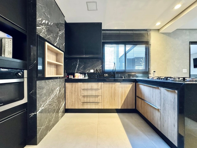 Maravilhoso sobrado com piscina no condomínio Royal Maison: 9ª foto da galeria de imagens do imóvel