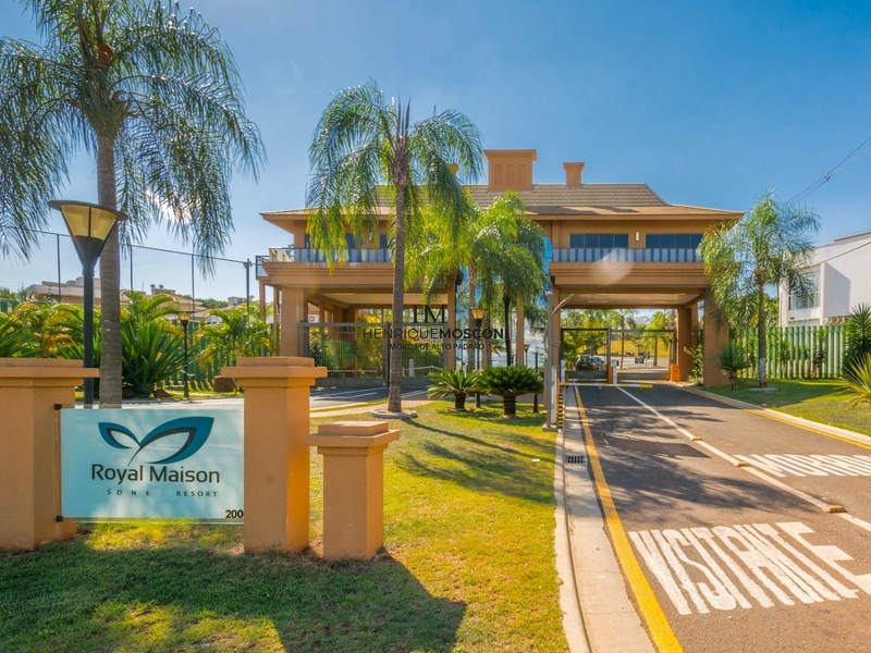 Maravilhoso sobrado com piscina no condomínio Royal Maison: 23ª foto da galeria de imagens do imóvel