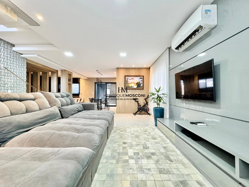 Maravilhoso sobrado com piscina no condomínio Royal Maison: 4ª foto da galeria de imagens do imóvel