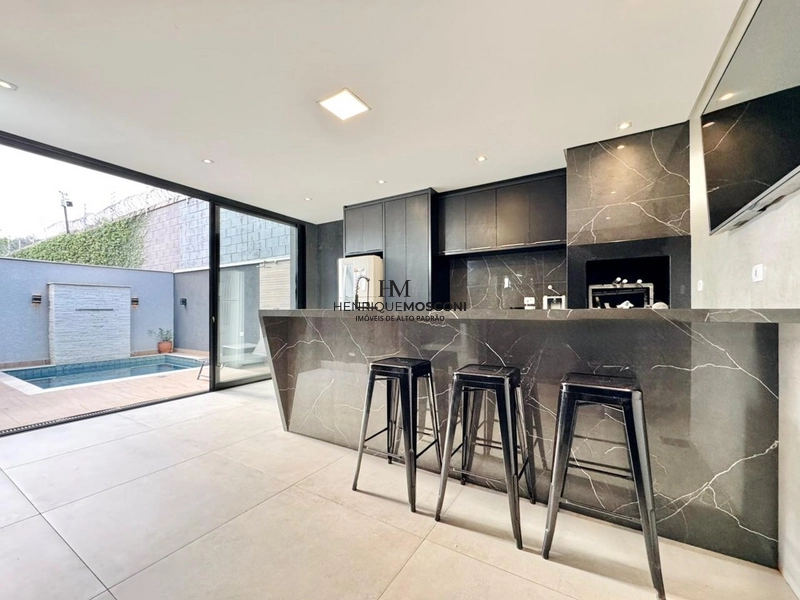 Maravilhoso sobrado com piscina no condomínio Royal Maison: 10ª foto da galeria de imagens do imóvel