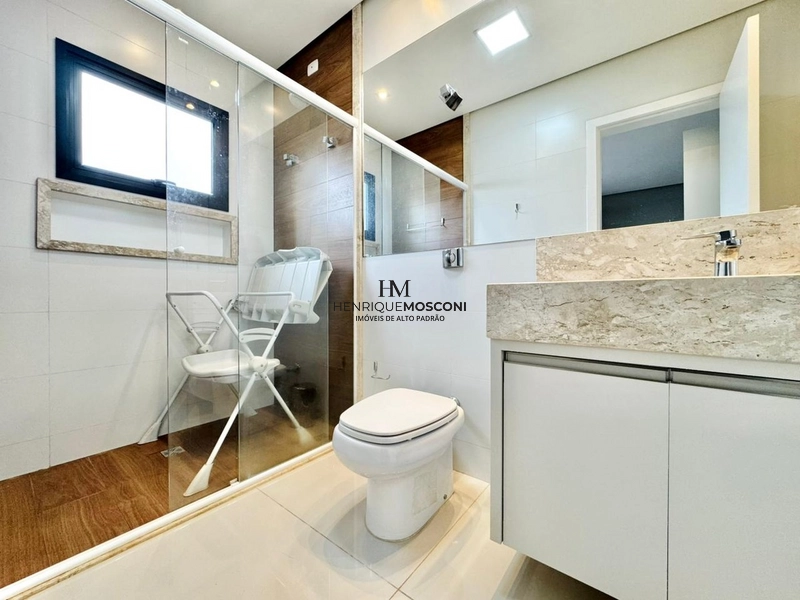 Maravilhoso sobrado com piscina no condomínio Royal Maison: 20ª foto da galeria de imagens do imóvel