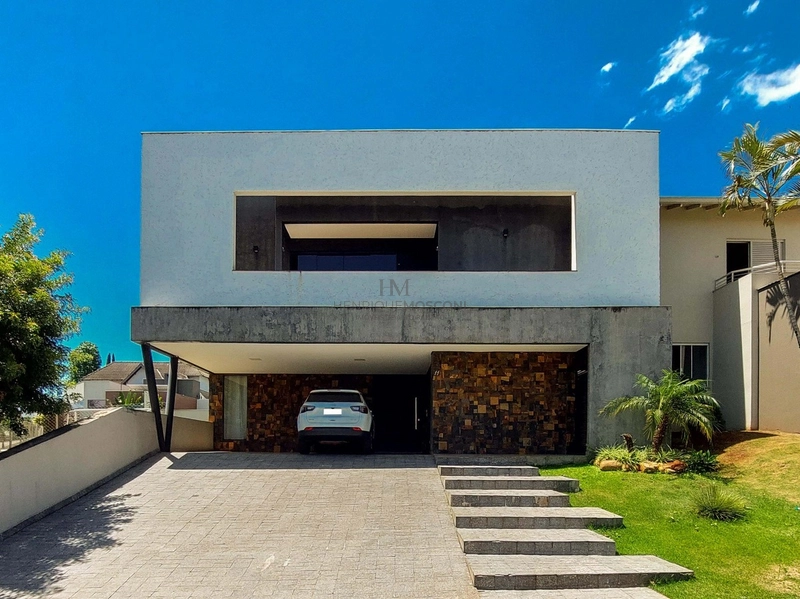 Belíssima casa disponível para venda no Condomínio Morada Imperial