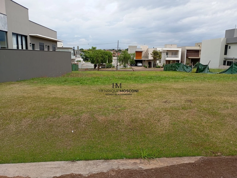 Terreno à venda Parque Tauá: 1ª foto da galeria de imagens do imóvel
