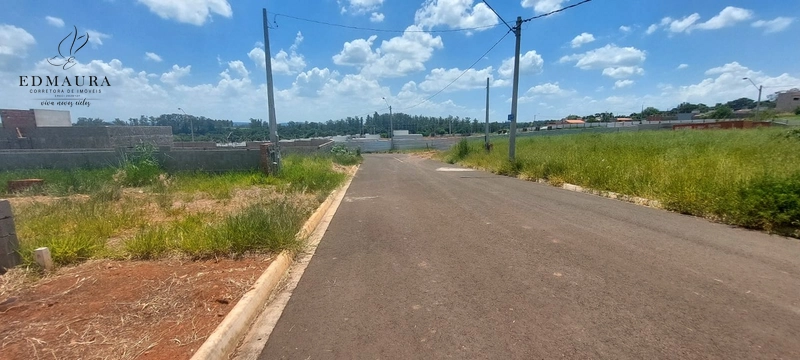 TERRENO - CONQUITA: 4ª foto da galeria de imagens do imóvel