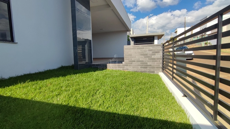 CASA NOVA SUÍTE+ 2 DORMITÓRIOS: 2ª foto da galeria de imagens do imóvel