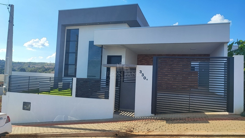 CASA NOVA SUÍTE+ 2 DORMITÓRIOS: 1ª foto da galeria de imagens do imóvel