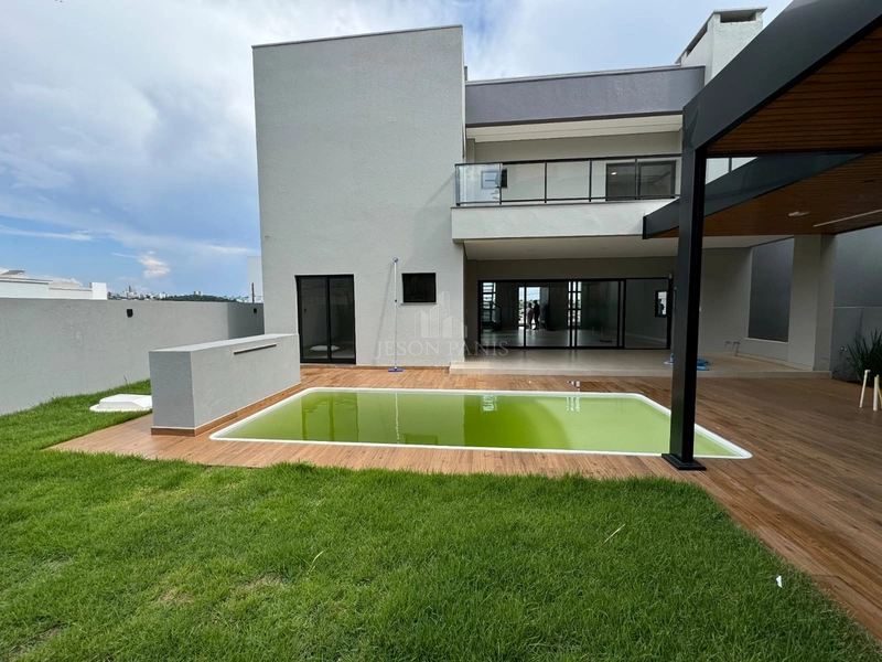 CASA COM 4 SUÍTES: 7ª foto da galeria de imagens do imóvel