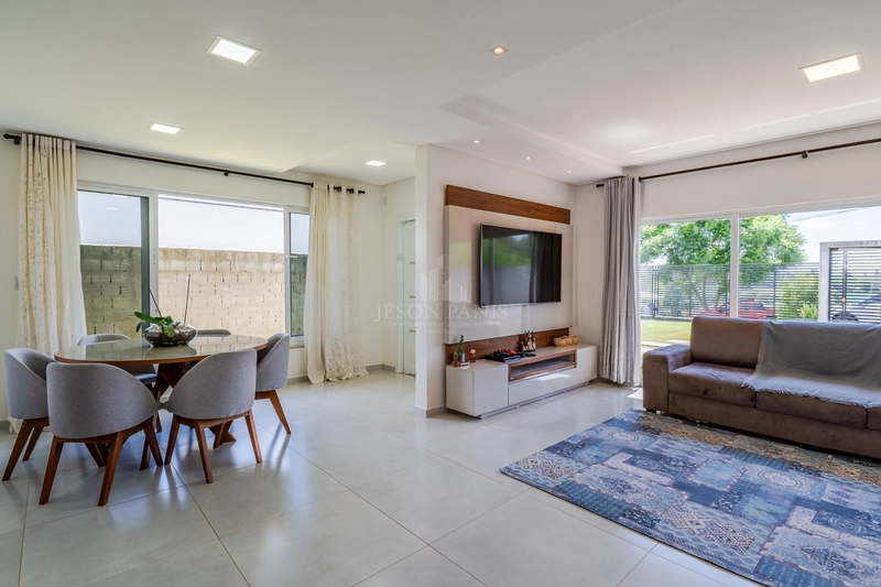 Casa com 1 suíte mais 2 domitórios: 3ª foto da galeria de imagens do imóvel