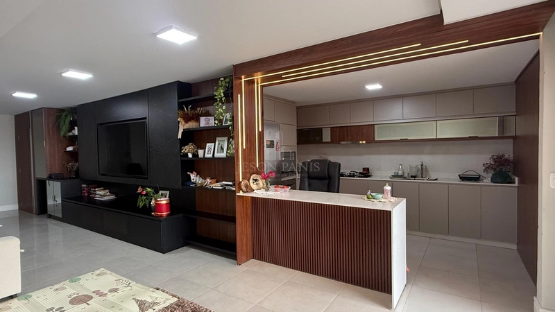 Apartamento semi mobilíado no centro: 2ª foto da galeria de imagens do imóvel