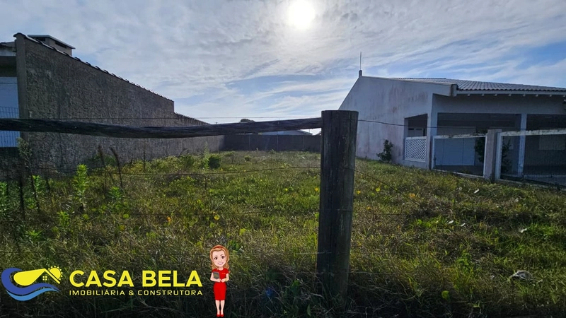 Terreno privilegiado a três quadras do mar!: 3ª foto da galeria de imagens do imóvel