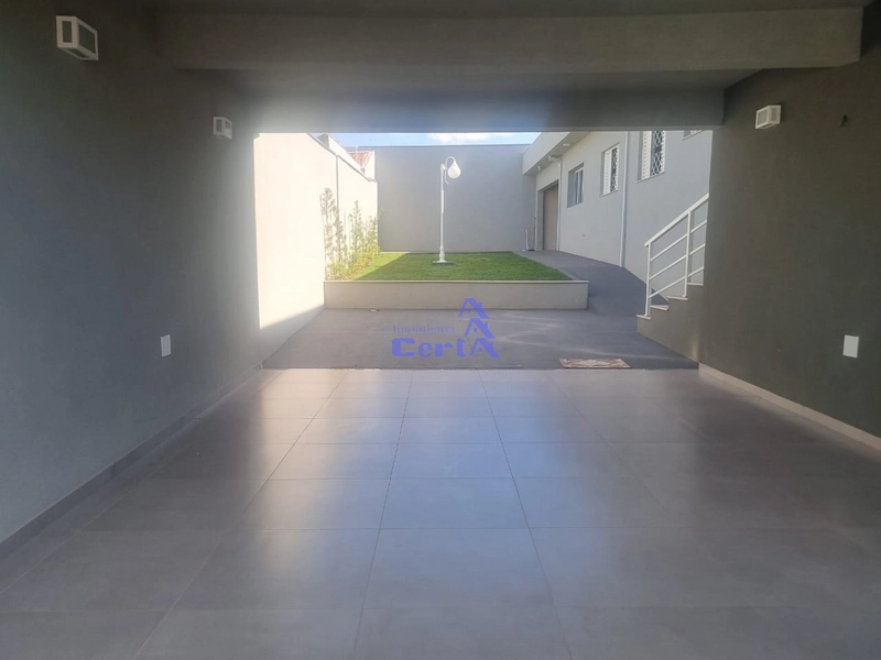 : 2ª foto da galeria de imagens do imóvel