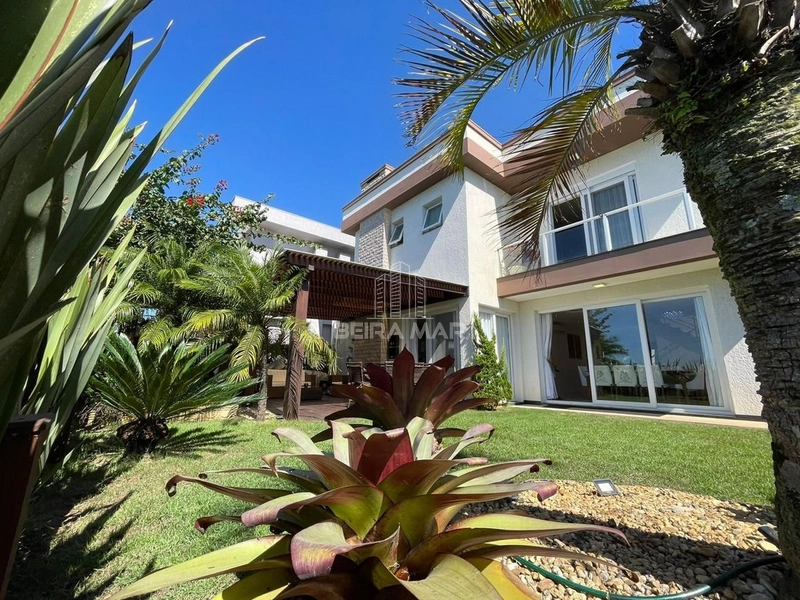 Sobrado mobiliado e decorado à venda no Capão Ilhas Resort