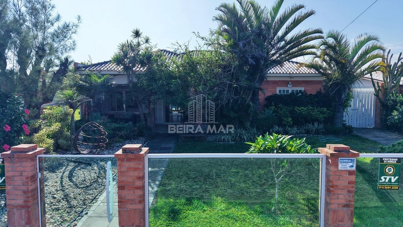 CASA EM ATLÂNTIDA  À VENDA PRÓXIMO AO MAR (4 quadras): 3ª foto da galeria de imagens do imóvel