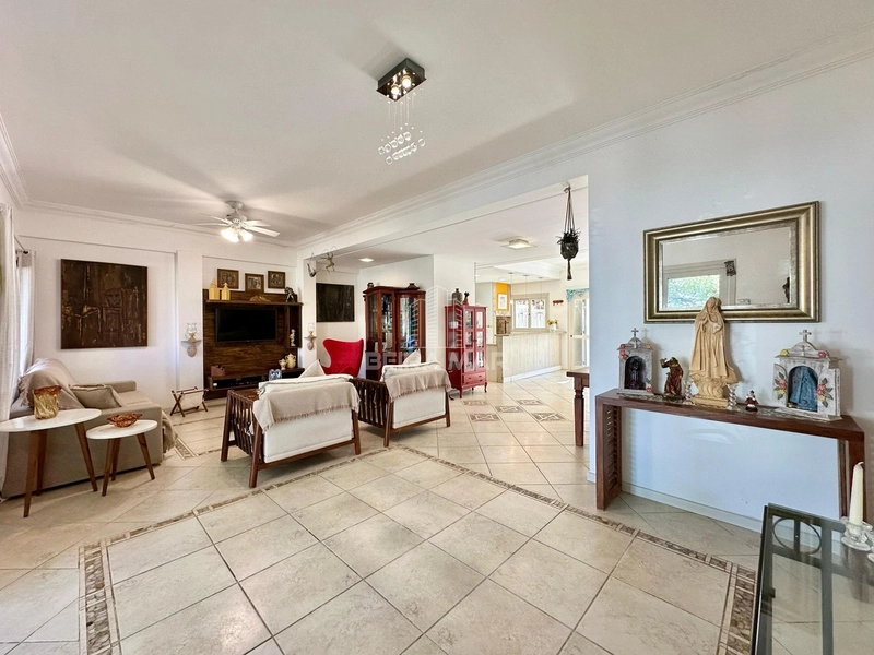 CASA EM ATLÂNTIDA  À VENDA PRÓXIMO AO MAR (4 quadras): 4ª foto da galeria de imagens do imóvel