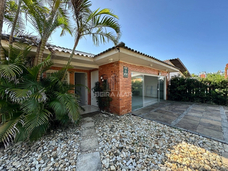 CASA EM ATLÂNTIDA  À VENDA PRÓXIMO AO MAR (4 quadras): 1ª foto da galeria de imagens do imóvel