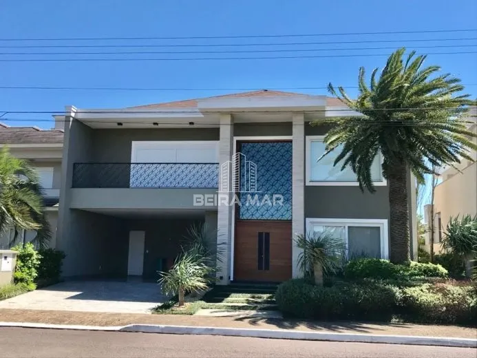 Belíssimo sobrado, no condomínio Velas da Marina, em Capão da Canoa