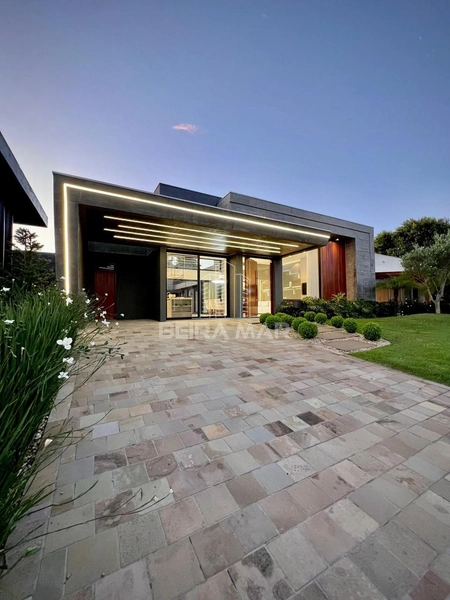 Mansão estilo Hollywood