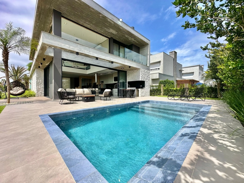 Oportunidade em Condomínio