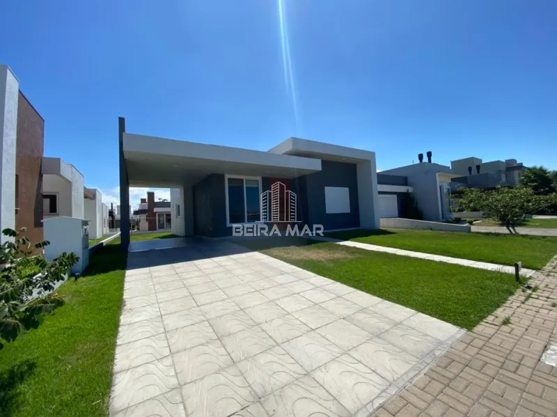 Casa  térrea de alto padrão no Condomínio Dubai!