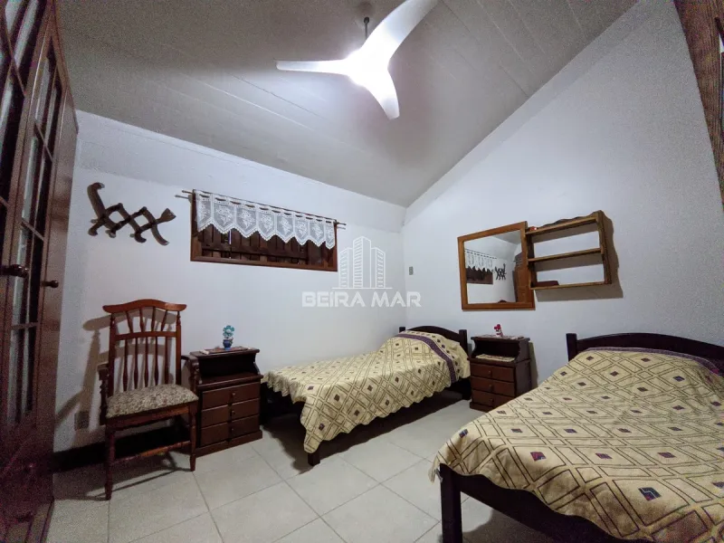 Casa térrea no centro de Atlântida: 23ª foto da galeria de imagens do imóvel