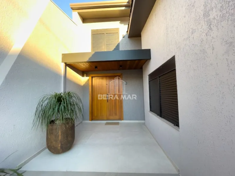 Casa no centro de Xangri-lá: 2ª foto da galeria de imagens do imóvel