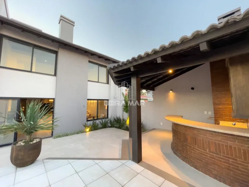 Casa no centro de Xangri-lá: 3ª foto da galeria de imagens do imóvel