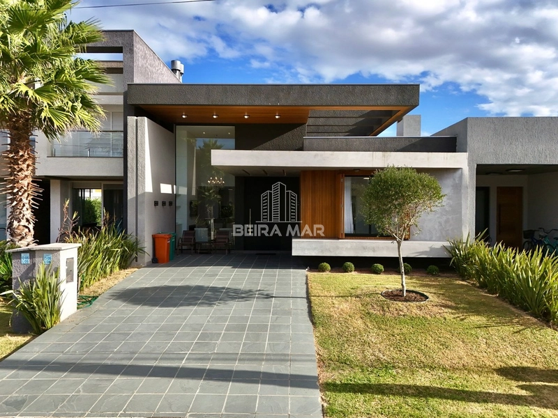 Casa Térrea no Condomínio