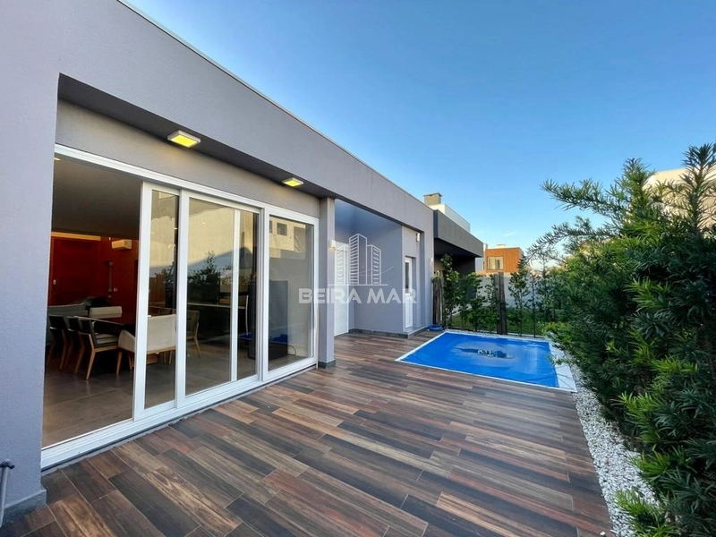 Belíssima casa térrea, no condomínio Blue na praia de Xangri-Lá