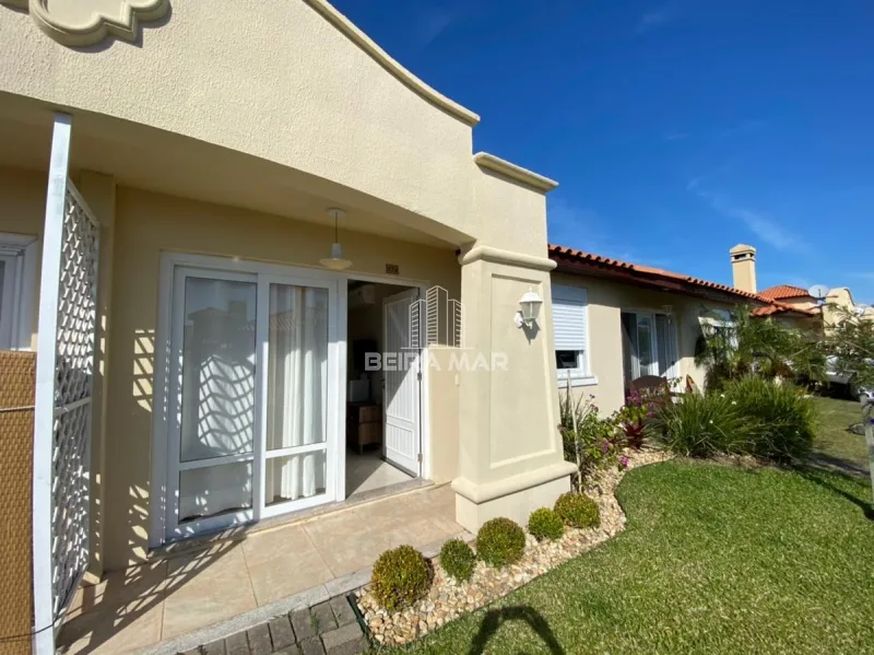 Casa no condomínio Hermosa, na praida de Xangri-Lá