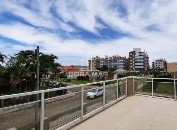 Sobrado composto por 4 suítes em Atlântida: 2ª foto da galeria de imagens do imóvel