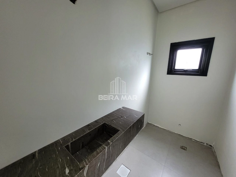 Belíssimo sobrado à venda na praia de Xangri-Lá: 13ª foto da galeria de imagens do imóvel